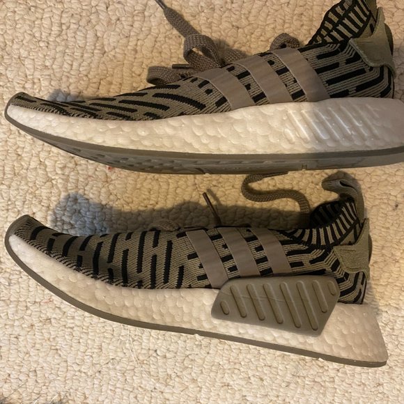 ADIDAS NMD R2 GREEN LIMITED EDITION Sneakers - Picture 9 of 14